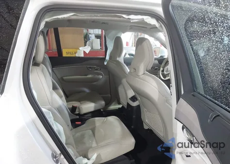 2022 Volvo Xc90 Recharge Plug-In Hybrid Inscription/T8 Inscription Extended Range 6P из США, поврежденный, VIN YV4H600L5N1828197